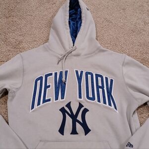 New York Yankees New Era Gray Hoodie Size S